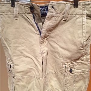 American Eagle - Size 30 - Men’s cargo shorts.